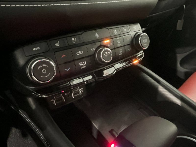 Used 2024 Dodge Durango SRT Hellcat AWD/4WD image 19