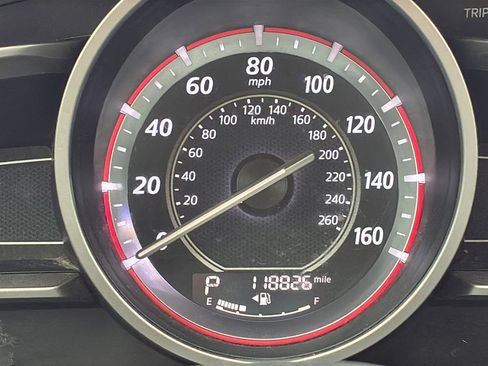 Used 2015 MAZDA MAZDA3 i SV FWD image 23
