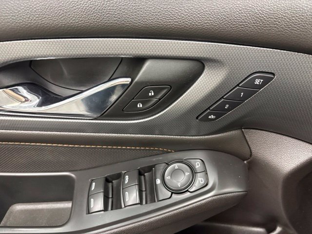 Used 2018 Chevrolet Traverse Premier AWD/4WD image 17