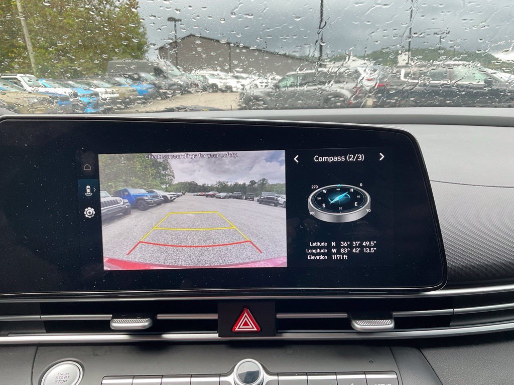 Used 2024 Hyundai Elantra SEL FWD image 18