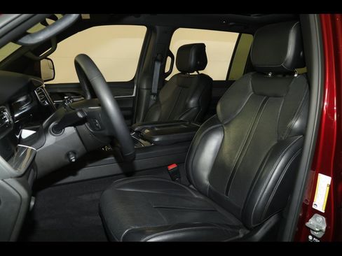 Used 2022 Jeep Wagoneer Series III w/ Premium Group I image 21