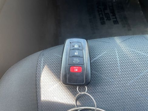 Used 2025 Toyota RAV4 XLE image 22