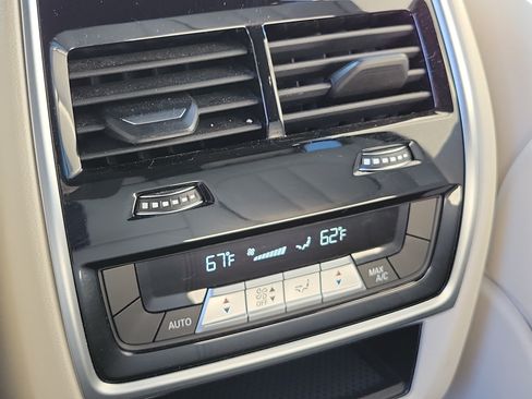 Used 2020 BMW X5 xDrive40i w/ Executive Package AWD/4WD image 18