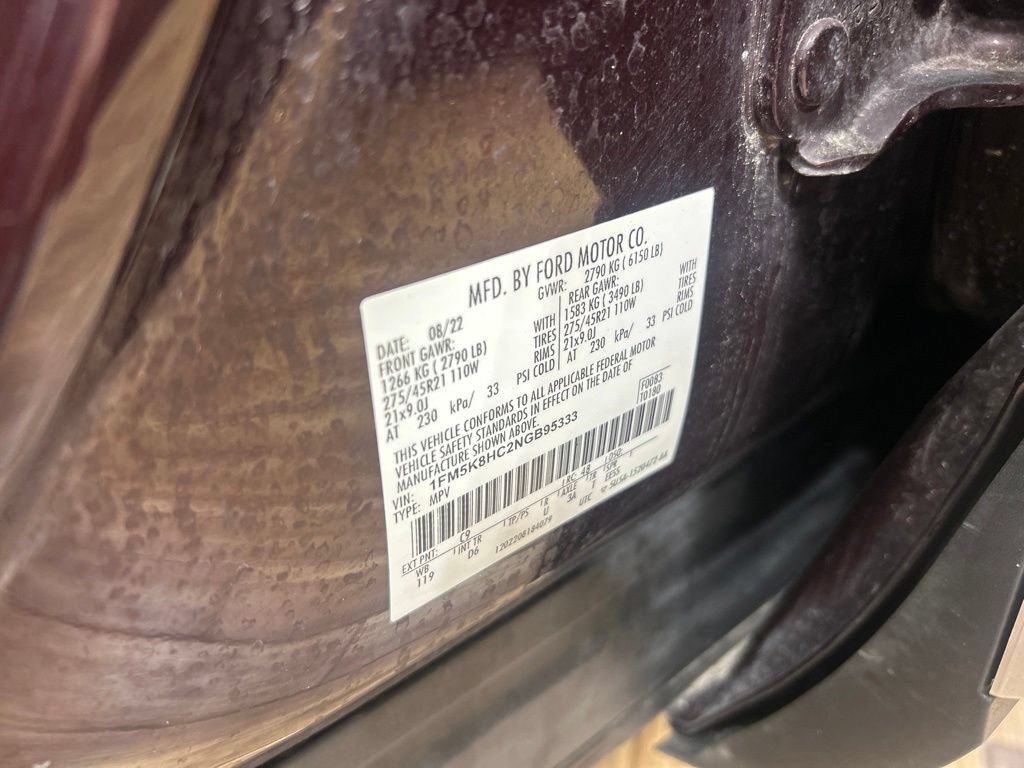 Used 2022 Ford Explorer Platinum w/ Equipment Group 601A AWD/4WD image 5