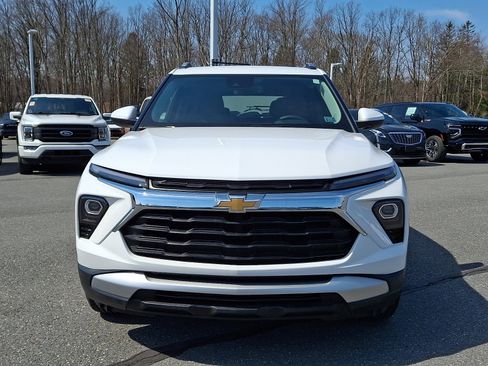 Certified 2026 Chevrolet TrailBlazer LT w/ Convenience Package image 2