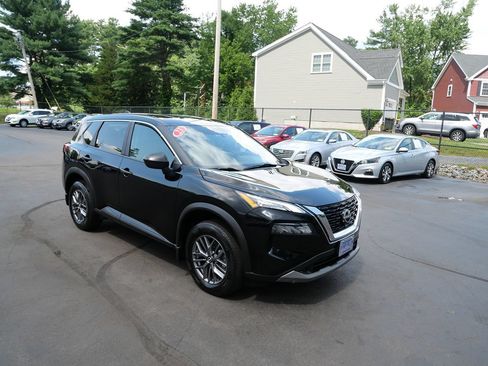 Used 2023 Nissan Rogue S AWD/4WD image 2