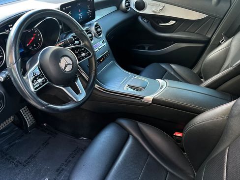 Used 2022 Mercedes-Benz GLC 300 4MATIC image 11
