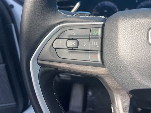 New 2025 Jeep Grand Cherokee Limited w/ Luxury Tech Group II image 10