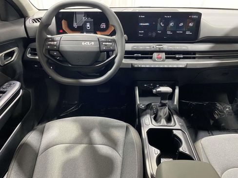 New 2026 Kia K4 LXS image 10