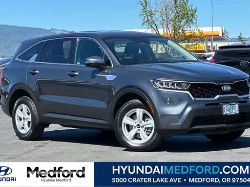 Used 2021 Kia Sorento LX AWD/4WD image 1