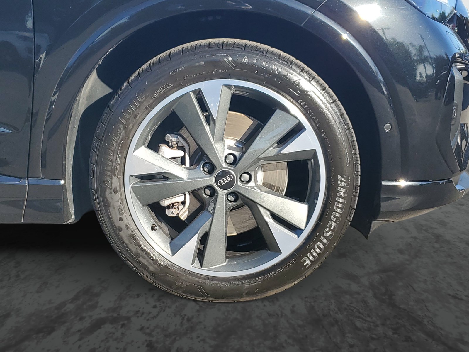 Used 2024 Audi Q4 e-tron Prestige AWD/4WD image 5