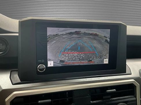 Used 2024 Toyota Tacoma SR5 AWD/4WD image 15