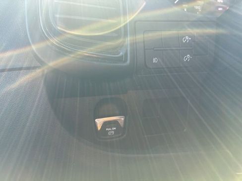 Used 2025 RAM ProMaster 2500 w/ Convenience Group image 27