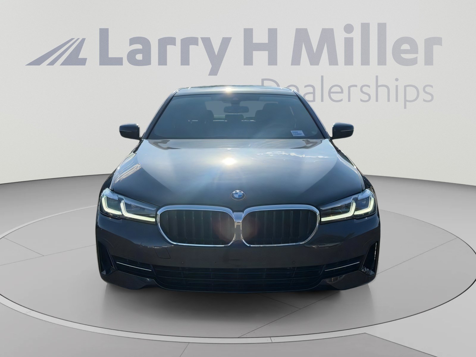 Used 2023 BMW 540i w/ Premium Package RWD image 8
