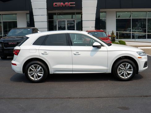 Used 2020 Audi Q5 2.0T Premium AWD/4WD image 2