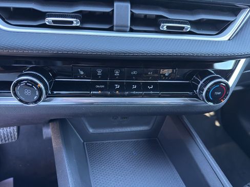 New 2026 Chevrolet Equinox LT image 16