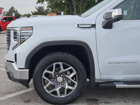 New 2026 GMC Sierra 1500 SLT AWD/4WD image 6
