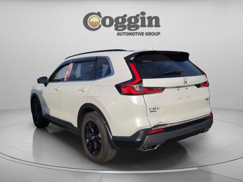 Used 2025 Honda CR-V Sport image 3