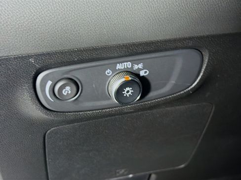Used 2025 Buick Encore GX Preferred FWD image 17