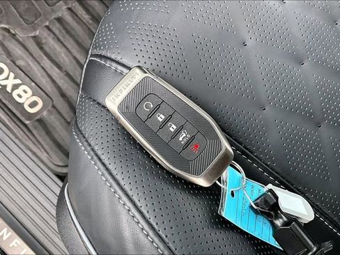 Certified 2026 INFINITI QX80 Autograph image 11