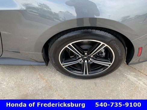 Used 2025 Ford Mustang Coupe image 11