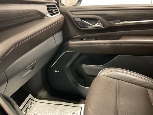 Used 2021 GMC Yukon XL Denali w/ Denali Ultimate Package AWD/4WD image 25