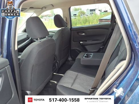 Used 2025 Nissan Rogue SV AWD/4WD image 12