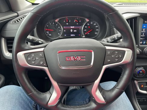 Used 2023 GMC Terrain SLT AWD/4WD image 13