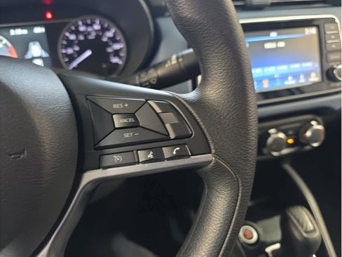 Used 2025 Nissan Versa SV image 27