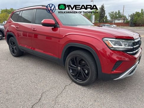 Used 2023 Volkswagen Atlas SE w/ Panoramic Sunroof Package AWD/4WD image 3