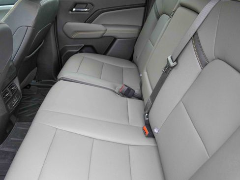 Used 2023 Chevrolet Colorado ZR2 w/ ZR2 Convenience Package III image 36