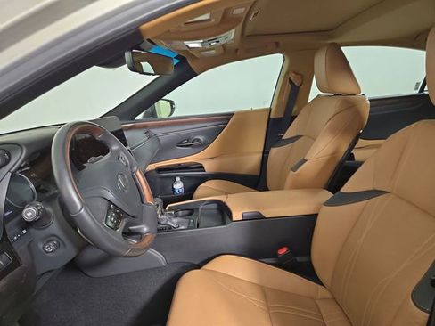 Used 2024 Lexus ES 300h 300h Luxury image 12