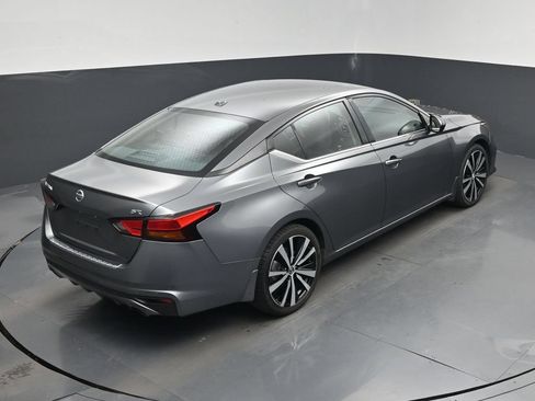 Used 2021 Nissan Altima 2.5 SR FWD image 24