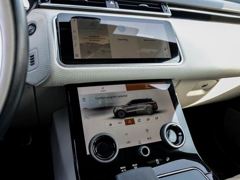 Used 2021 Land Rover Range Rover Velar R-Dynamic S image 29