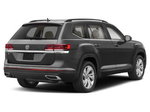 Used 2023 Volkswagen Atlas SE w/ Panoramic Sunroof Package image 2