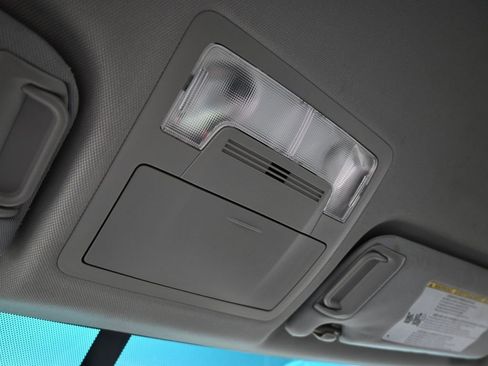 Used 2016 Toyota Camry SE image 20