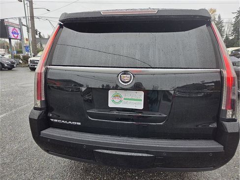 Used 2015 Cadillac Escalade ESV Premium RWD image 5