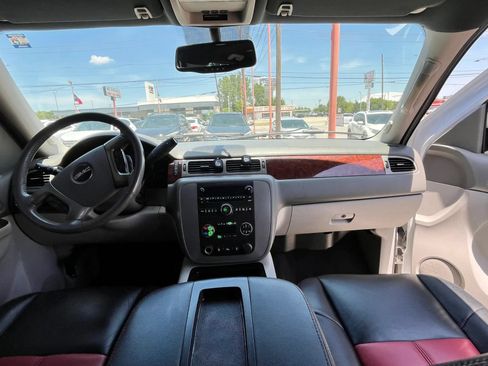 Used 2014 GMC Yukon XL SLT RWD image 18