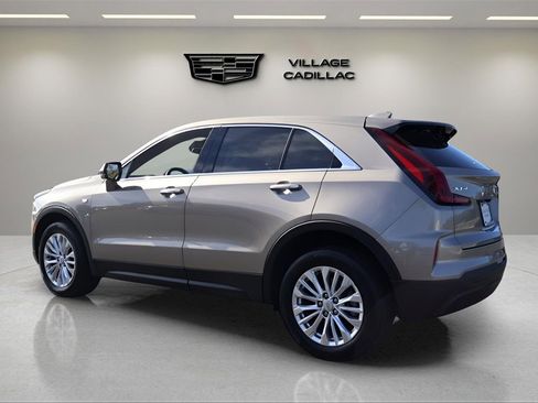 Used 2024 Cadillac XT4 Luxury w/ Cold Weather Package image 3