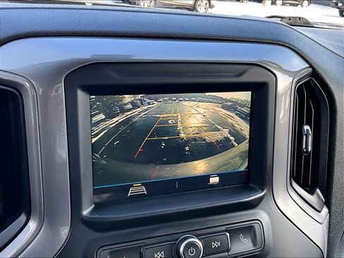 Used 2019 Chevrolet Silverado 1500 Custom w/ Custom Value Package image 18