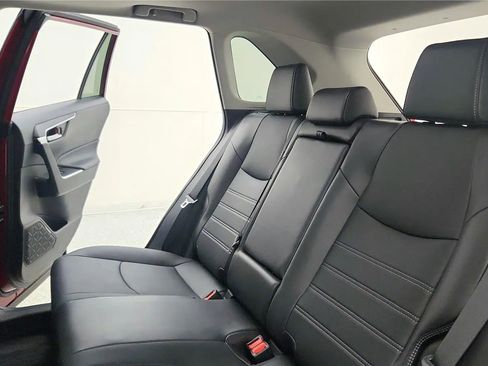 Used 2023 Toyota RAV4 XLE Premium AWD/4WD image 32