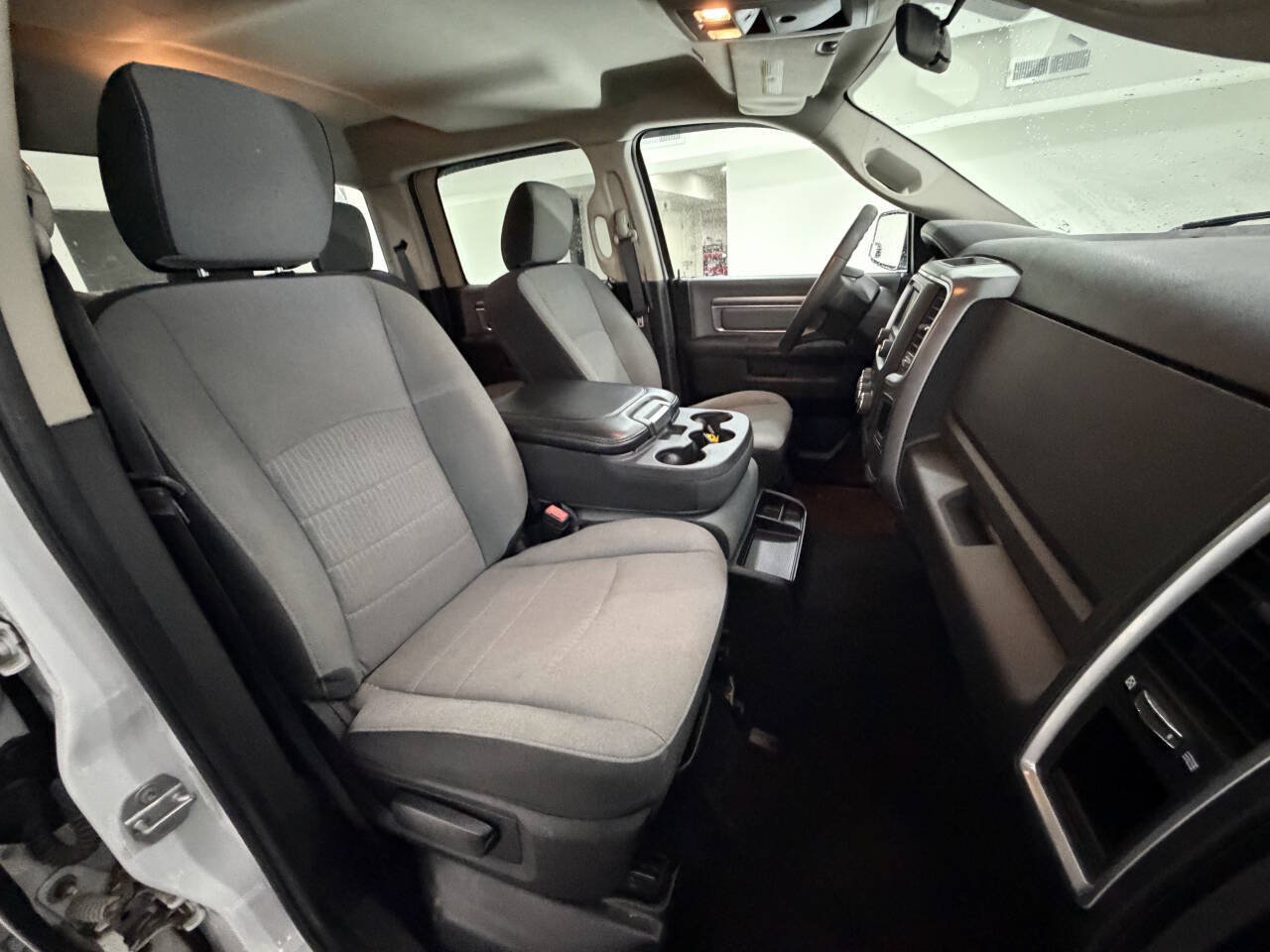 Used 2021 RAM 1500 Classic SLT AWD/4WD image 18