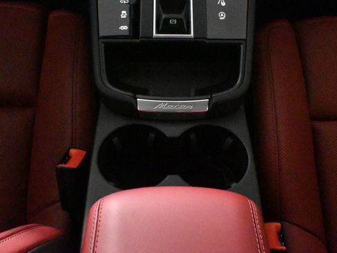 Used 2026 Porsche Macan GTS AWD/4WD image 25