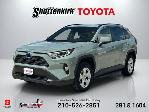 Used 2021 Toyota RAV4 XLE w/ Convenience Package AWD/4WD image 1