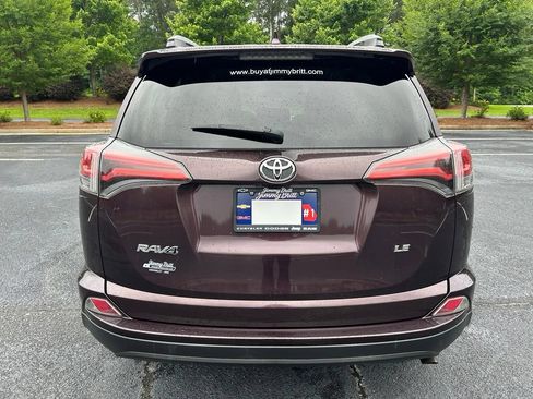Used 2016 Toyota RAV4 LE FWD image 13