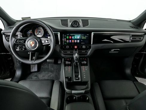 Used 2026 Porsche Macan AWD/4WD image 20
