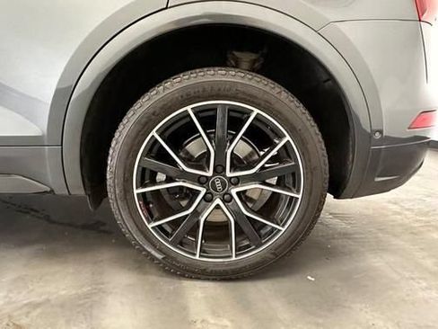 Used 2023 Audi SQ5 Prestige w/ Prestige Package AWD/4WD image 19