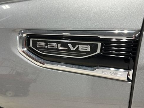 Used 2026 GMC Sierra 1500 SLT AWD/4WD image 7