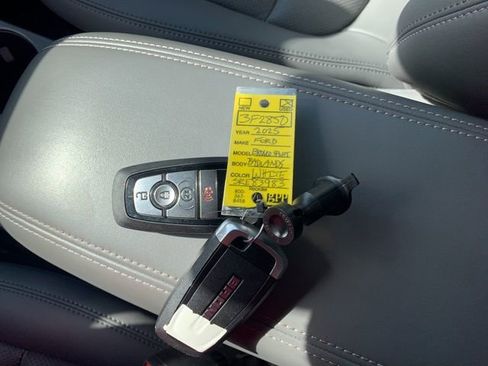 Used 2025 Ford Bronco Sport Badlands image 38