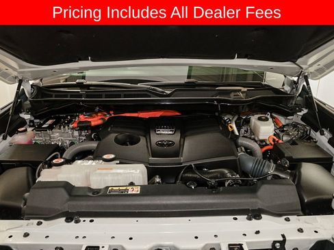 Used 2023 Toyota Sequoia SR5 w/ SR5 Premium Package AWD/4WD image 24